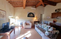 Terricciola, Tuscany 56030