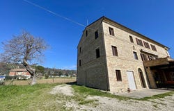 Falerone, Marche 63837