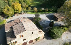Cetona, Tuscany 53040