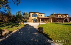 Volterra, Tuscany 56048