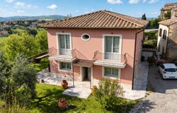 Casole d'Elsa, Tuscany 53031