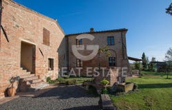 Montalcino, Tuscany 53024