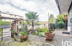 Carugo, Lombardy 22060