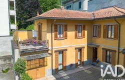 Como, Lombardy 22100