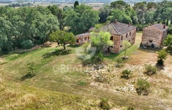Lucignano, Tuscany 52046