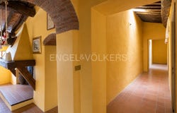 Roccastrada, Tuscany 58027