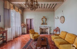 Carmignano, Tuscany 59011
