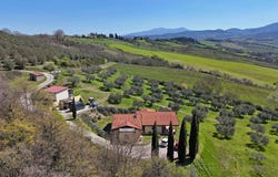 Cinigiano, Tuscany 58044