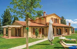 Lajatico, Tuscany 56030