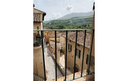 Cetona, Tuscany 53040