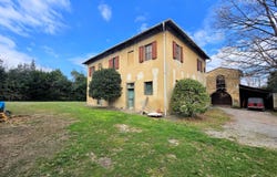 Fucecchio, Tuscany 50054