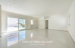 Monopoli, Apulia 70043