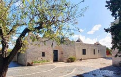 Alberobello, Apulia 70011