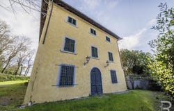 Fucecchio, Tuscany 50054