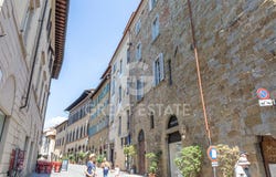 Arezzo, Tuscany 52100