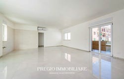 Monopoli, Apulia 70043