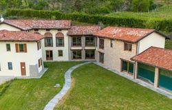 Serravalle Langhe, The Piedmont 12050
