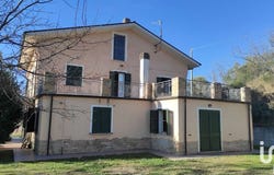 Teramo, Abruzzo 64100