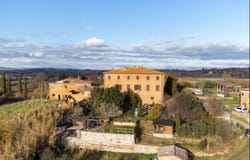 Sinalunga, Tuscany 53048