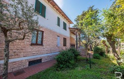 Sinalunga, Tuscany 53048
