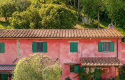 Uzzano, Tuscany 51010