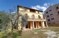 Teramo, Abruzzo 64100