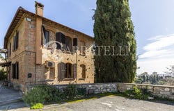Chiusi, Tuscany 53043