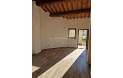 Guazzino, Tuscany 53048