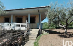 Notaresco, Abruzzo 64024