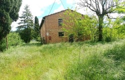 Cetona, Tuscany 53040
