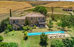 Montalcino, Tuscany 53024