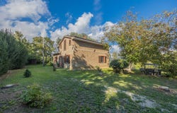 Semproniano, Tuscany 58055