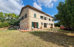 Altidona, Marche 63824