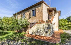 Chiusi, Tuscany 53043