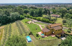 Uzzano, Tuscany 51010