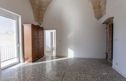 Lizzano, Apulia 74020