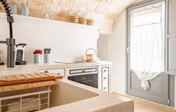 Polignano a Mare, Apulia 70044