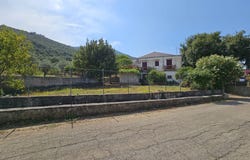 Collesano, Sicily 90016