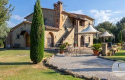 Cortona, Tuscany 52044