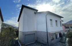 Villaggio Bensi 7, Lavena Ponte Tresa, Lombardy 21037