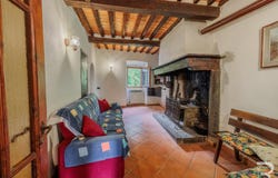 Crespole, Tuscany 51020
