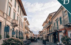 Lucca, Tuscany 55100