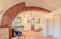 Camaiore, Tuscany 55041