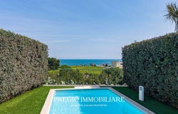 Monopoli, Apulia 70043