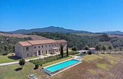 Volterra, Tuscany 56048