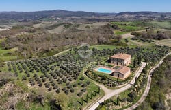 Asciano, Tuscany 53041