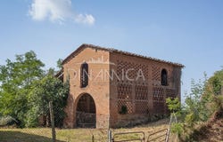 Palaia, Tuscany 56036