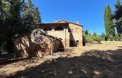 Chiusi, Tuscany 53043