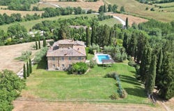 Sinalunga, Tuscany 53048