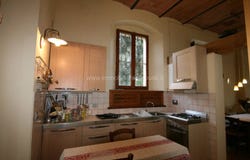 Cetona, Tuscany 53040